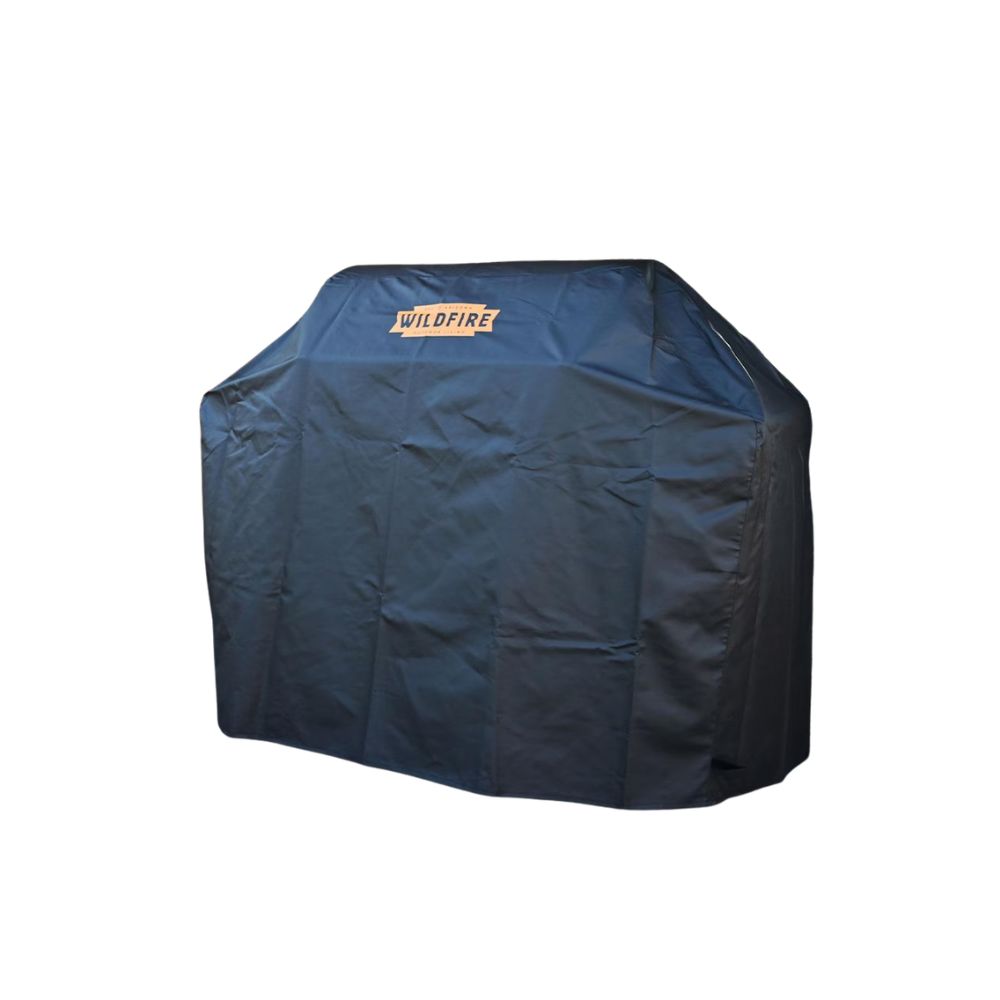 71dec5c0-e0e6-41cd-bfe8-ee28f77ce7b4.jpg Durable outdoor grill cover in navy blue, featuring a "WILDFIRE" logo, designed to protect grills from the elements.