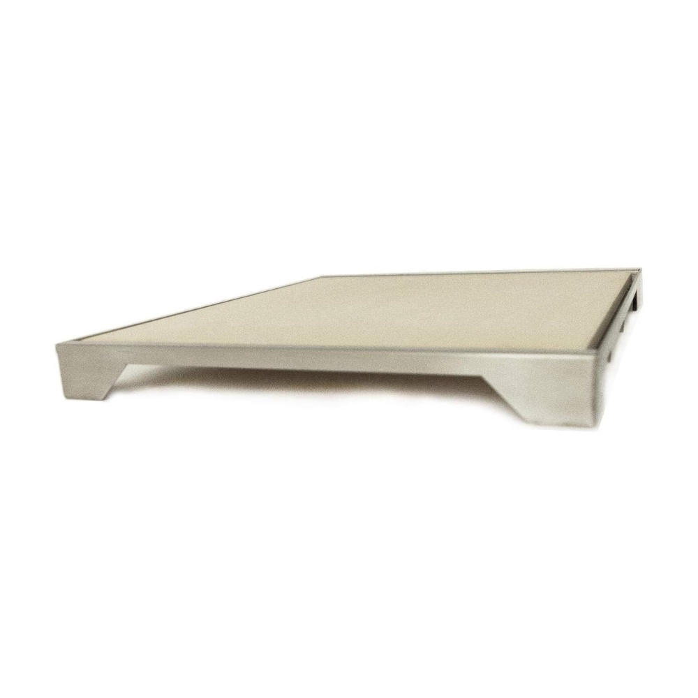 8fd55cb1-63bc-4f7a-9530-c331a29eace1.jpg Aluminum display riser with a sleek, modern design, featuring a flat top and angled edges, ideal for showcasing products or decorations.