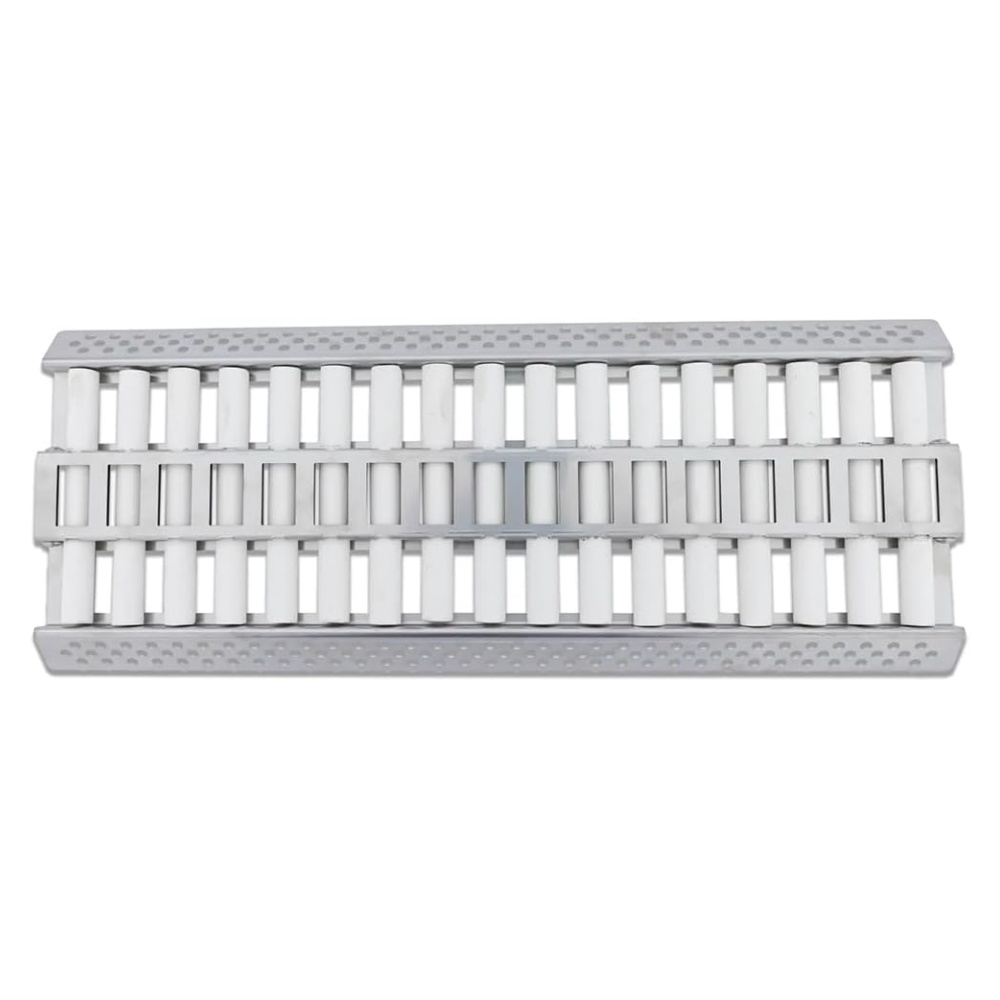 dfba182d-c679-4318-b187-fcd7141ee189.jpg Gray plastic roller mat designed for efficient drainage and slip resistance, featuring a grid pattern and raised edges for stability. Ideal for use in wet areas.
