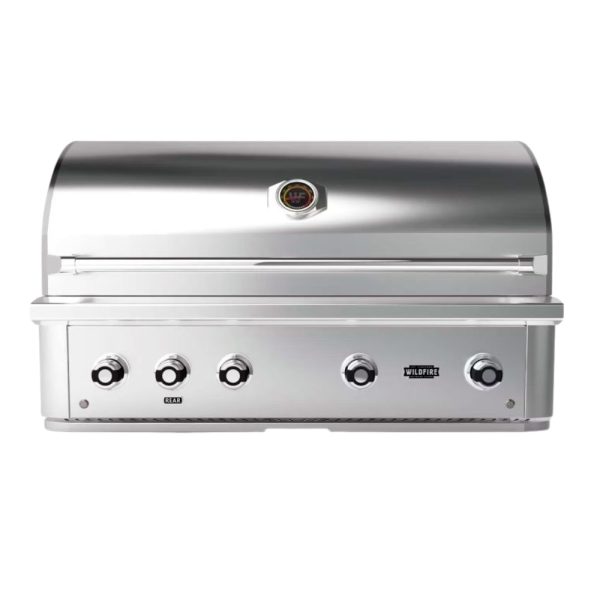 Stainless steel gas grill with four control knobs and an elegant design, suitable for outdoor cooking and barbecues.